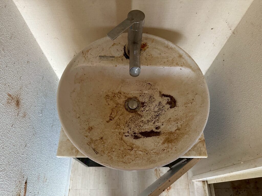 洗面　クロス貼替　クリーニング